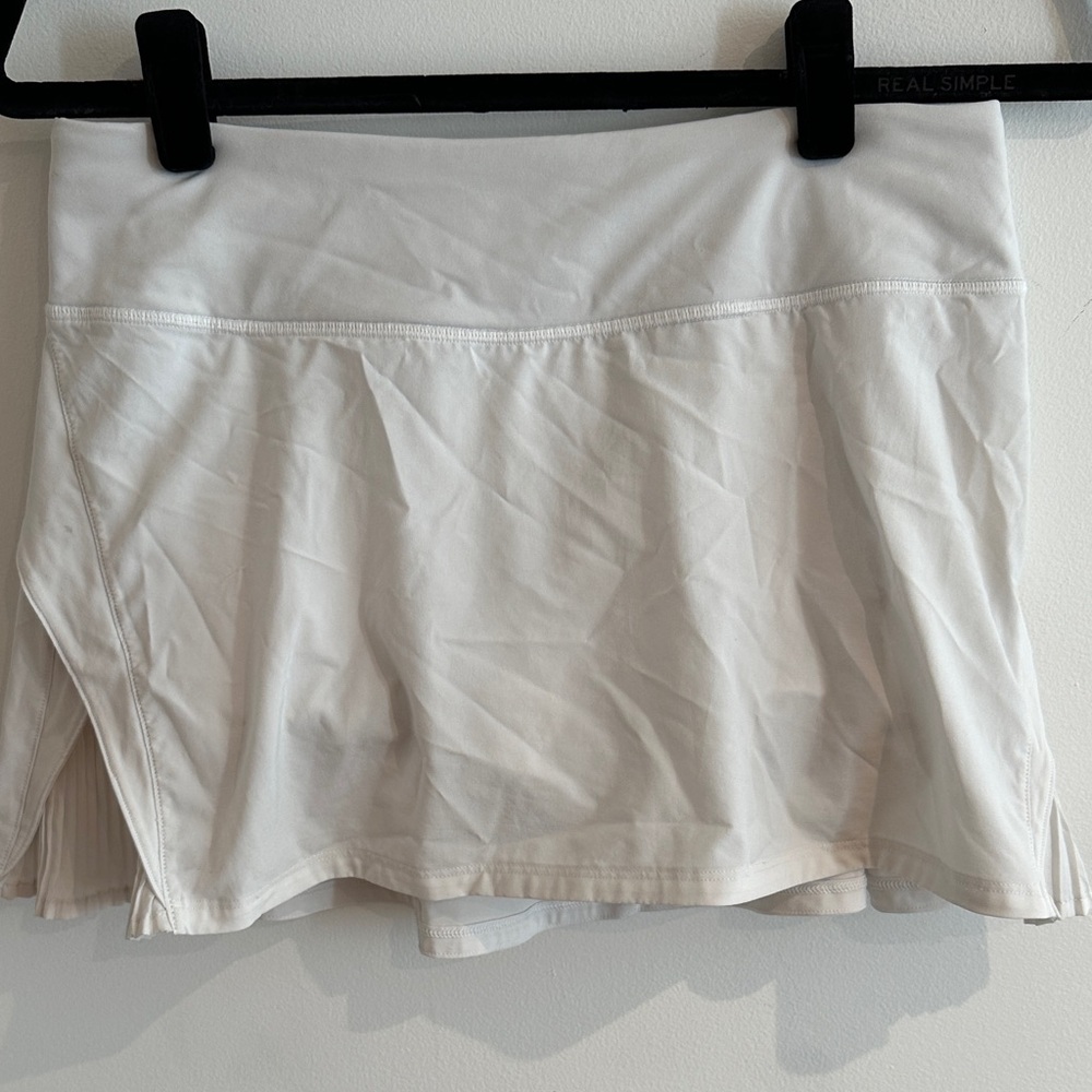 Lululemon Play off the Pleats Mid-Rise Skirt
ColourWhite
Size6